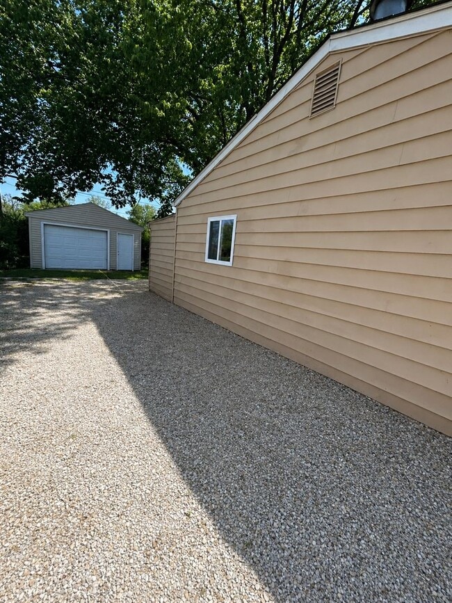 1405 Williams St in Sauget, IL - Building Photo - Building Photo