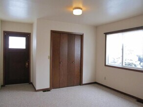99 4th St in Wood Lake, MN - Building Photo - Building Photo