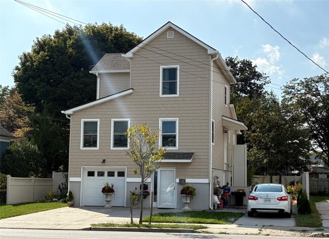 346 S Main St in Freeport, NY - Building Photo - Building Photo