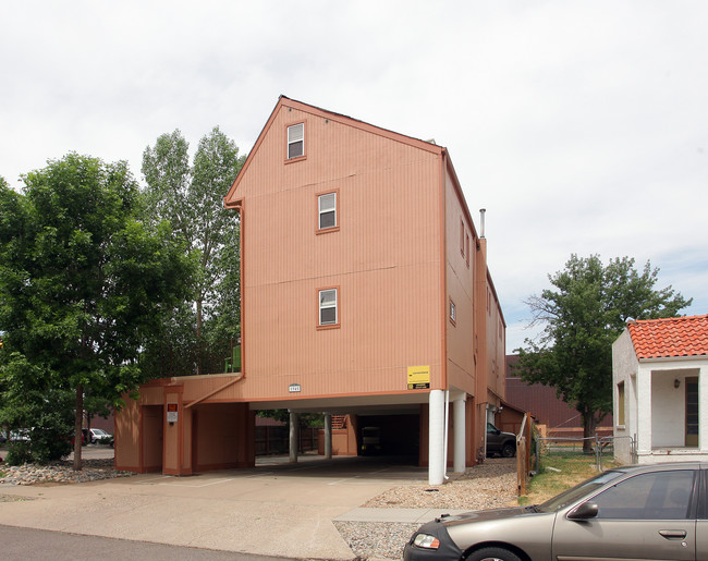 1945 S York St in Denver, CO - Foto de edificio - Building Photo