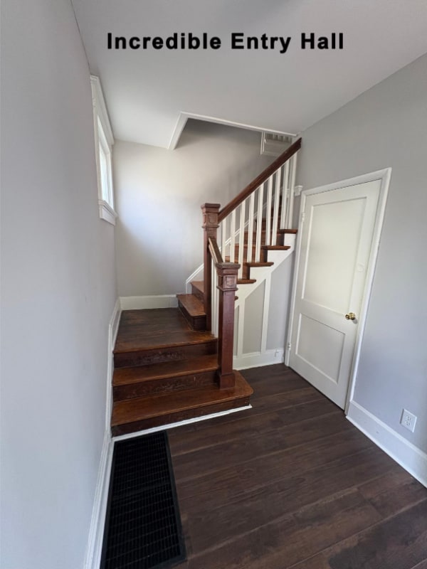 868 Academy Ave