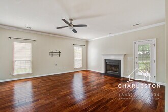 5421 Red Tip Ln in North Charleston, SC - Building Photo - Building Photo