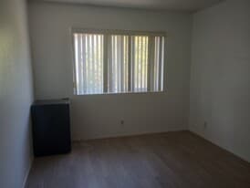 202 Armstrong Dr in Claremont, CA - Building Photo