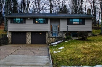 214 Maplewood Dr in Mcmurray, PA - Building Photo - Building Photo