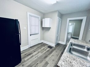 1735 W Hill St in Louisville, KY - Building Photo - Building Photo