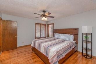 3915 Stone Creek Cir in Cumming, GA - Building Photo - Building Photo