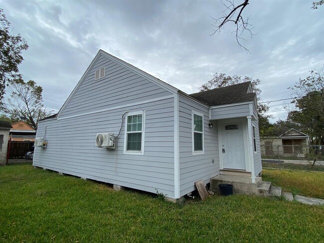 6502 Laredo St in Houston, TX - Building Photo - Building Photo