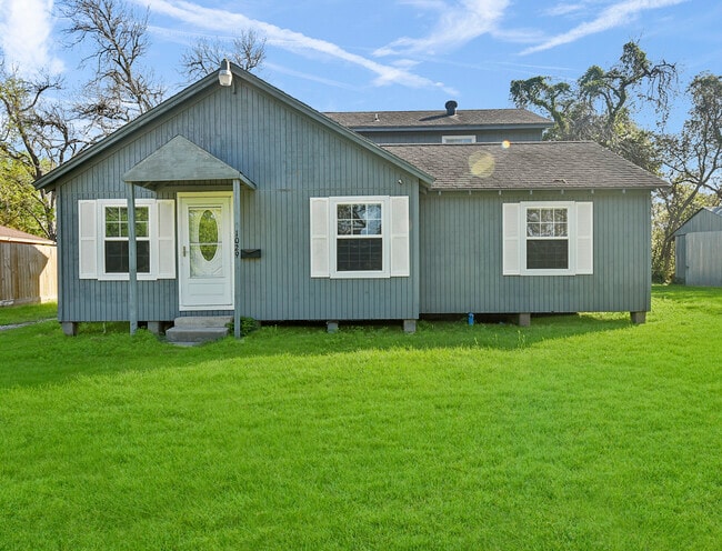 property at 1029 Sycamore St