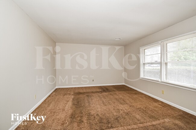 1083 Richland Dr in Memphis, TN - Foto de edificio - Building Photo