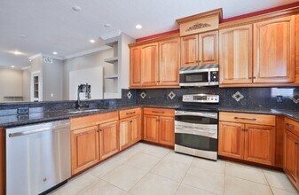 3205 W Horatio St-Unit -1 in Tampa, FL - Building Photo - Building Photo