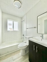 884 NW 14th St in Florida City, FL - Building Photo - Building Photo