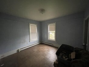 136 Pottsville St in Herndon, PA - Building Photo - Building Photo