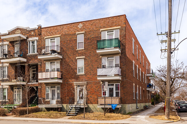 2149 Rosemont Boul in Montréal, QC - Building Photo - Primary Photo