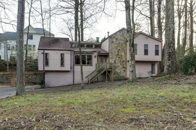 4330 Laurel Summit Ct in Smyrna, GA - Foto de edificio - Building Photo