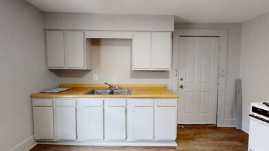 1141 McKinley Ave-Unit -1141 McKinley Ave - Unit 3 in Akron, OH - Building Photo - Building Photo