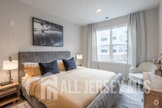 2000 Schindler Dr in South Amboy, NJ - Foto de edificio - Building Photo