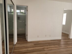 1722 S Barrington Ave, Unit 4 in Los Angeles, CA - Building Photo - Building Photo