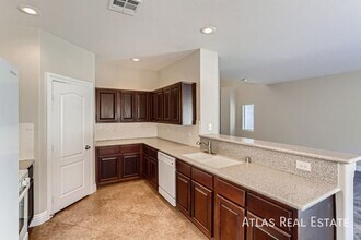 5091 Moose Falls Dr in Las Vegas, NV - Foto de edificio - Building Photo