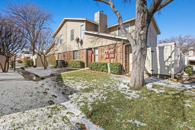 property at 2240 Tarpley Rd