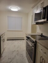 11 Great Oak Ct in Cromwell, CT - Building Photo