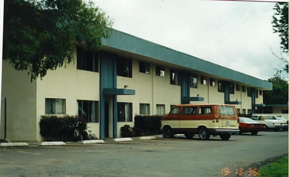 Escondido Apartments in Escondido, CA - Building Photo - Building Photo