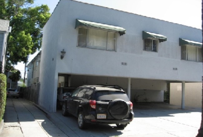 8120 Norton  Ave. in West Hollywood, CA - Building Photo - Building Photo