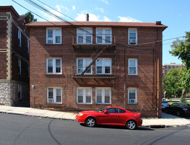 81-83 Wallace St in Tuckahoe, NY - Building Photo - Building Photo