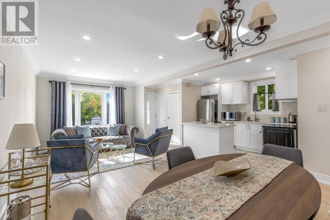 34 Ringley Ave in Toronto, ON - Building Photo - Building Photo
