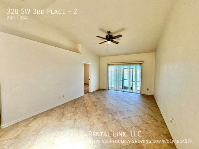 320 SW 3rd Pl, Unit 2 in Cape Coral, FL - Building Photo - Building Photo