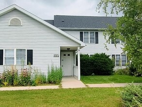 2210 Valley Rd in Plymouth, WI - Building Photo - Building Photo