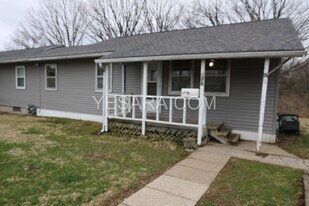 124-124 Melrose Ct in Burlington, IA - Building Photo