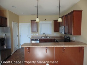 455 Needmore Rd in Clarksville, TN - Building Photo - Building Photo