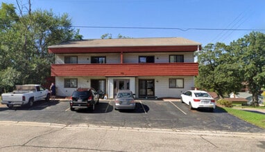 1045 Oak St in Wisconsin Dells, WI - Building Photo - Building Photo