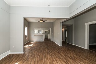 4610 Schroeder St in Houston, TX - Building Photo