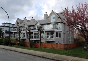 Bentley Place in Vancouver, BC - Building Photo
