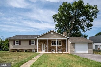 21 Waterview Point in Colonial Beach, VA - Building Photo - Building Photo