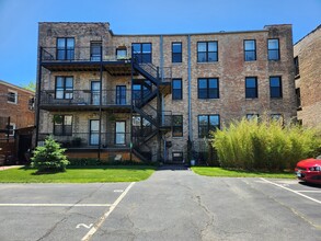 3740 W Wrightwood Ave in Chicago, IL - Building Photo - Building Photo