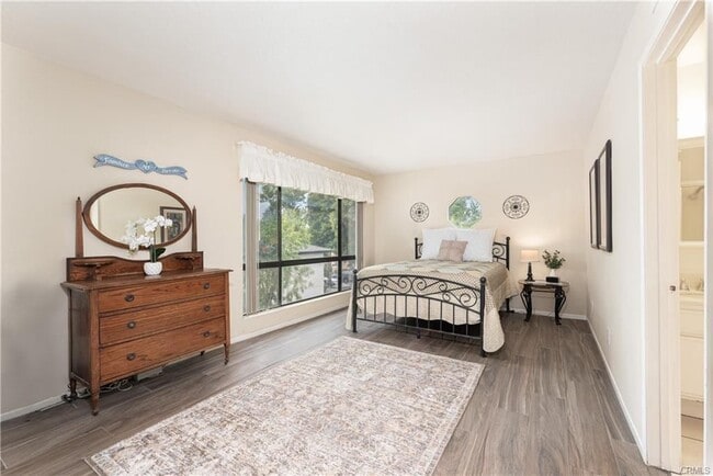 property at 160 S Seneca Cir