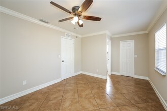 984 Jolly Rd in North Fort Myers, FL - Foto de edificio - Building Photo