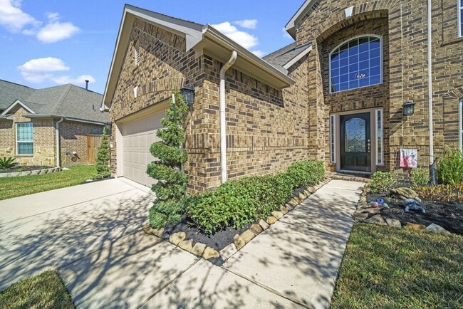 property at 1707 Benbrook Hollow Ln