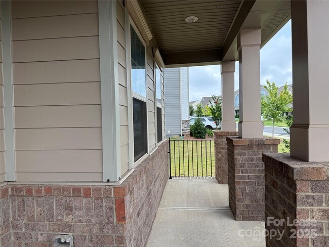 17508 Snug Harbor Rd in Charlotte, NC - Building Photo - Building Photo
