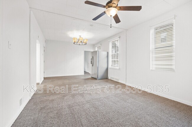 2410 Collins St in McKeesport, PA - Building Photo - Building Photo