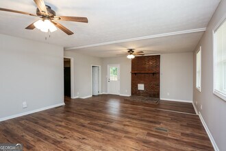 2030 Lynn Ct in Cumming, GA - Building Photo - Building Photo