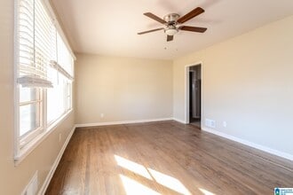 412 1st Way in Pleasant Grove, AL - Foto de edificio - Building Photo