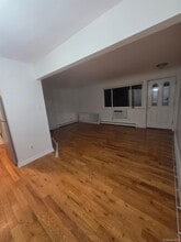 63 Poplar Ln in Middletown, NY - Foto de edificio - Building Photo