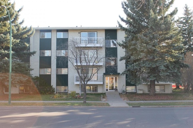 Treco Apartments in Lethbridge, AB - Building Photo - Building Photo