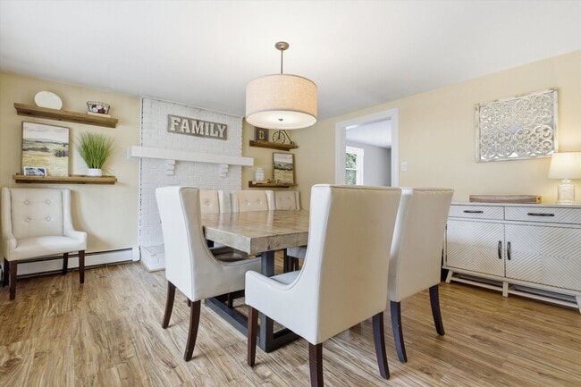 32 Edinburgh Dr in Bedford, NH - Building Photo - Building Photo