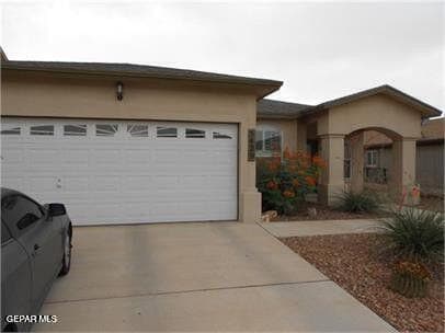 5429 Francisco Roque Dr in El Paso, TX - Building Photo - Building Photo