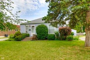 5376 W 10th St in Indianapolis, IN - Building Photo