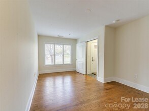 100 N Laurel Ave in Charlotte, NC - Building Photo - Building Photo
